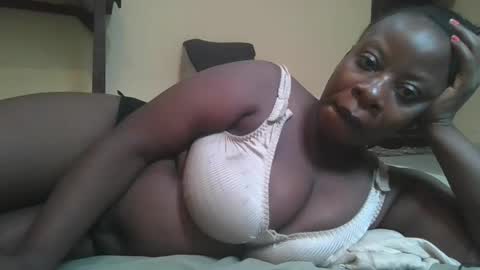 sweetyass25 online show from March 14, 8:31 am