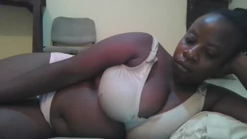 sweetyass25 online show from March 19, 6:23 pm