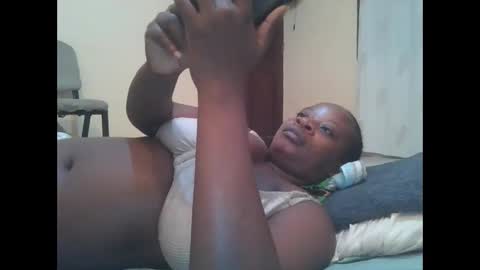 sweetyass25 online show from June 6, 7:07 pm