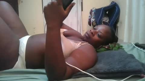 sweetyass25 online show from June 12, 5:56 pm