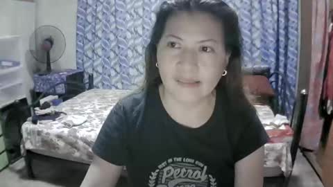 Snapshot of sweetybabe77 chatting on March 7, 9:40 am sweetybabe77 online show from March 7, 9:40 am