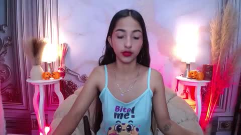 Snapshot of sweetylally chatting on October 23, 12:04 pm LAURA online show from October 23, 12:04 pm