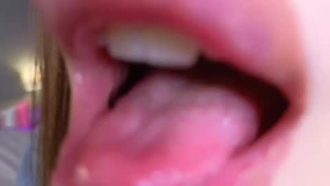 Molly online show from September 28, 5:07 pm