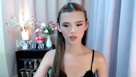 Snapshot of sweetytrannygirlxx chatting on September 24, 3:21 am Megan online show from September 24, 3:21 am