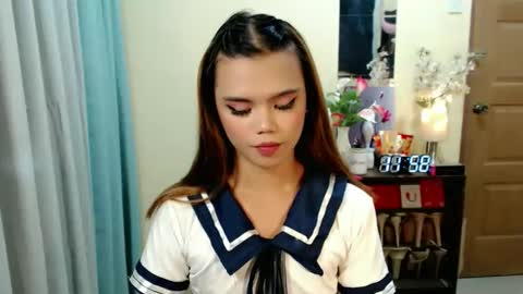 Snapshot of sweetytrannygirlxx chatting on April 27, 3:59 am Megan online show from April 27, 3:59 am