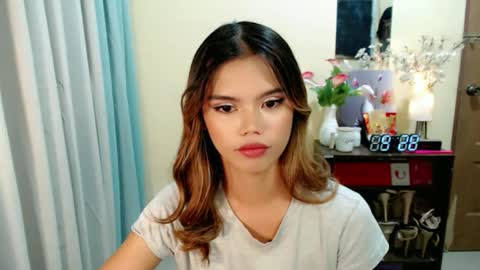 Snapshot of sweetytrannygirlxx chatting on May 14, 1:29 pm Megan online show from May 14, 1:29 pm