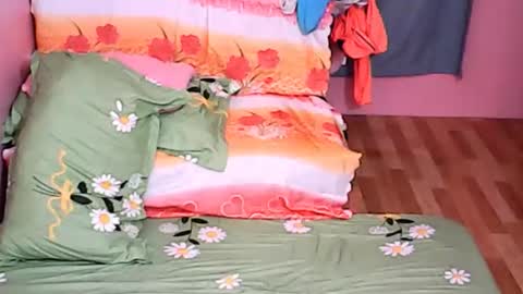 Sweetyummygirl online show from January 6, 5:33 am