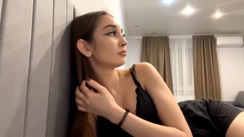 Alice online show from March 21, 8:01 pm