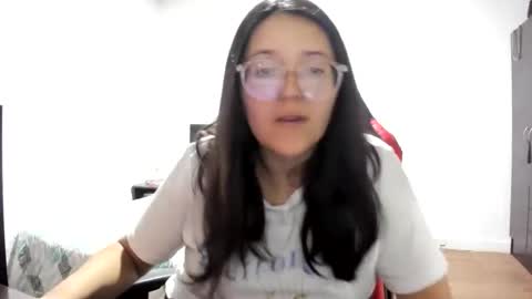 Snapshot of sweetyypeach chatting on December 7, 6:43 am sweetyypeach online show from December 7, 6:43 am