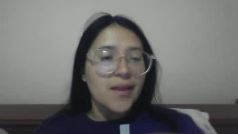 Snapshot of sweetyypeach chatting on December 11, 4:18 am sweetyypeach online show from December 11, 4:18 am