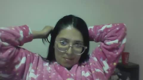 Snapshot of sweetyypeach chatting on December 17, 3:17 am sweetyypeach online show from December 17, 3:17 am