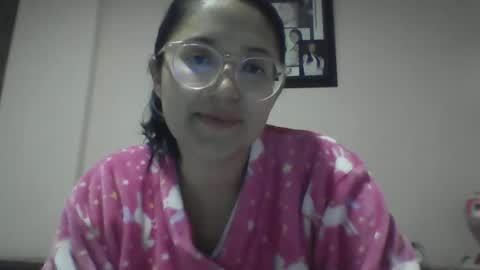Snapshot of sweetyypeach chatting on December 21, 3:36 am sweetyypeach online show from December 21, 3:36 am