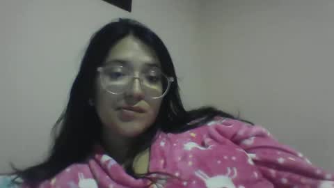 Snapshot of sweetyypeach chatting on December 23, 3:18 am sweetyypeach online show from December 23, 3:18 am