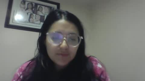 Snapshot of sweetyypeach chatting on January 18, 2:25 am sweetyypeach online show from January 18, 2:25 am