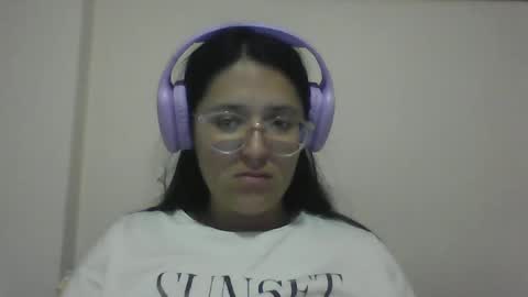 Snapshot of sweetyypeach chatting on February 24, 3:23 am sweetyypeach online show from February 24, 3:23 am