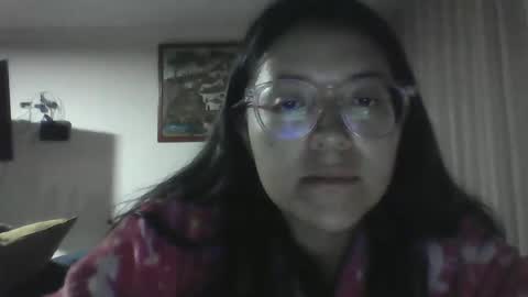 Snapshot of sweetyypeach chatting on March 2, 10:24 am sweetyypeach online show from March 2, 10:24 am