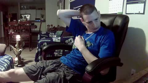 Snapshot of swelteringk chatting on January 2, 2:22 am Kile online show from January 2, 2:22 am