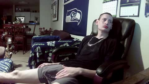 Snapshot of swelteringk chatting on January 3, 3:05 am Kile online show from January 3, 3:05 am