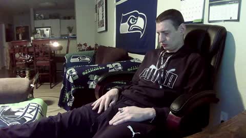 Snapshot of swelteringk chatting on January 23, 12:35 am Kile online show from January 23, 12:35 am