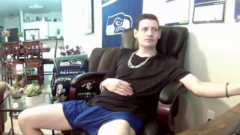 Snapshot of swelteringk chatting on February 25, 5:15 pm Kile online show from February 25, 5:15 pm