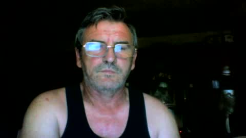 Snapshot of swergiu333 chatting on June 29, 4:41 am Raymond online show from June 29, 4:41 am