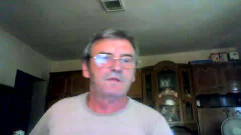 Snapshot of swergiu333 chatting on July 1, 7:54 am Raymond online show from July 1, 7:54 am