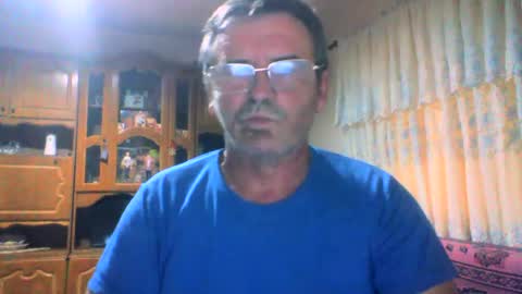 Snapshot of swergiu333 chatting on July 2, 5:02 am Raymond online show from July 2, 5:02 am