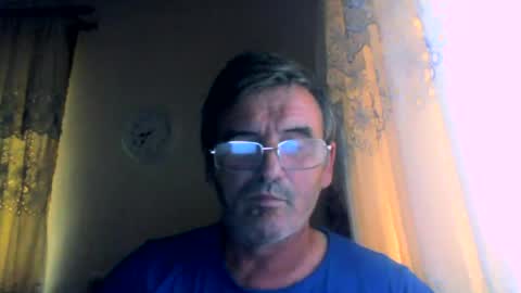 Snapshot of swergiu333 chatting on July 3, 5:36 am Raymond online show from July 3, 5:36 am