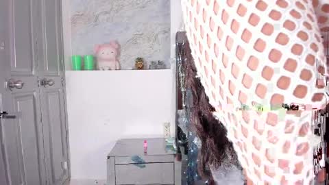 Snapshot of swet_lovee_ chatting on May 11, 4:48 pm Your dream online show from May 11, 4:48 pm