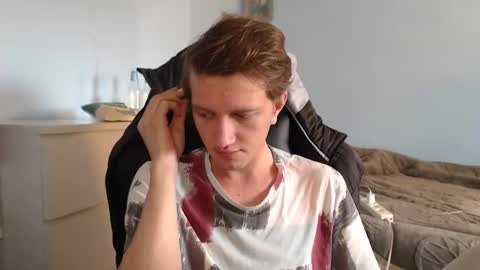 Snapshot of swetieecharmm chatting on January 13, 9:03 am Cat online show from January 13, 9:03 am