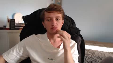 Snapshot of swetieecharmm chatting on January 17, 12:43 pm Cat online show from January 17, 12:43 pm