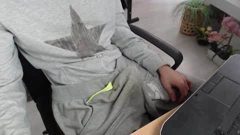 SwetLittleBoy4u online show from September 27, 10:31 am