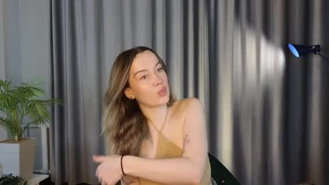 Snapshot of swett_b00bss chatting on March 30, 5:19 am Anna online show from March 30, 5:19 am