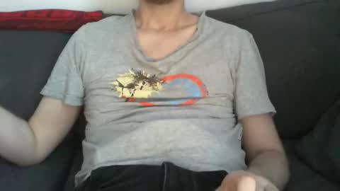 M online show from April 22, 5:03 pm