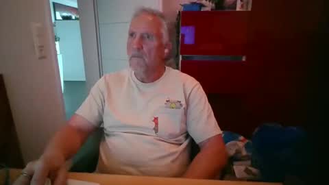 swiss_german_01 online show from October 14, 11:33 am
