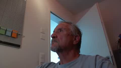 swiss_german_01 online show from October 28, 12:09 pm