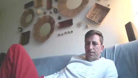 Snapshot of swisscbtcam chatting on October 27, 10:52 am MasoCBT online show from October 27, 10:52 am