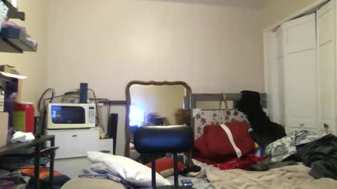 Snapshot of switchfreak5six chatting on March 19, 7:45 am switchfreak5six online show from March 19, 7:45 am