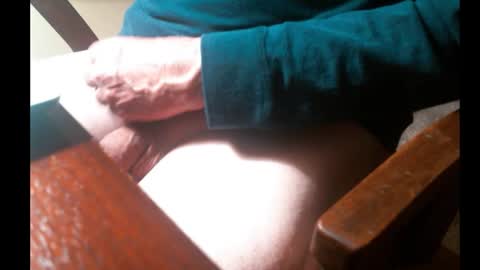 Snapshot of swizzle__stick chatting on December 4, 10:57 am will jeffers online show from December 4, 10:57 am