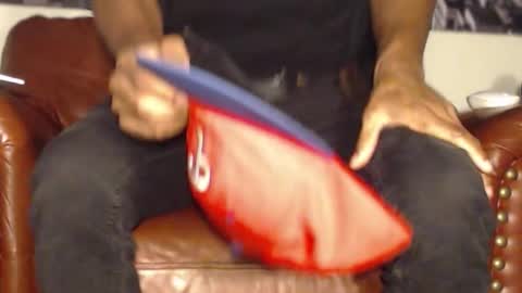 Snapshot of swolebbc chatting on October 18, 5:54 am The DickGod online show from October 18, 5:54 am