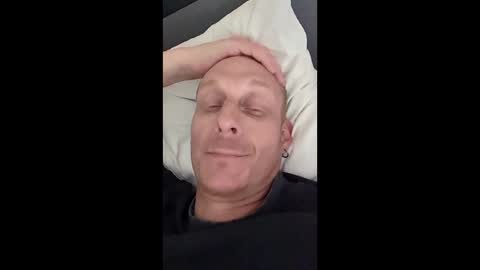 Snapshot of swollenmembers25 chatting on February 8, 6:00 pm swollenmembers25 online show from February 8, 6:00 pm