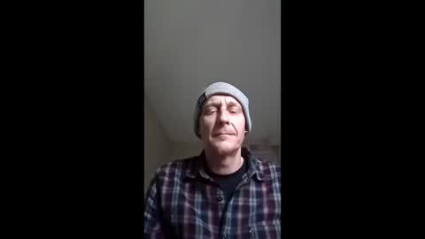 Snapshot of swollenmembers25 chatting on February 11, 12:04 am swollenmembers25 online show from February 11, 12:04 am