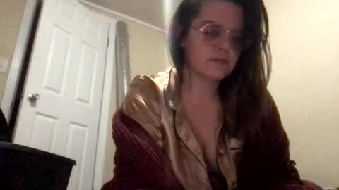 Snapshot of swoon_bby chatting on December 20, 12:41 am swoon_bby online show from December 20, 12:41 am