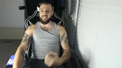 Snapshot of swoozy_ chatting on September 20, 12:11 am swoozy_ online show from September 20, 12:11 am