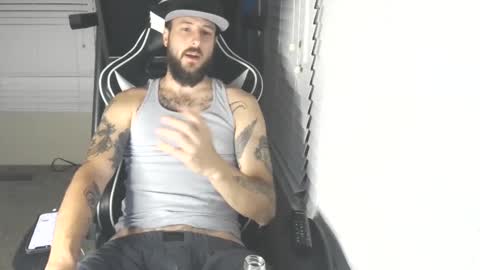 Snapshot of swoozy_ chatting on October 7, 12:30 am swoozy_ online show from October 7, 12:30 am