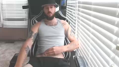 Snapshot of swoozy_ chatting on October 10, 5:01 pm swoozy_ online show from October 10, 5:01 pm