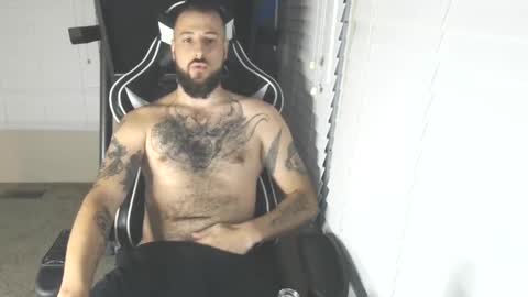 Snapshot of swoozy_ chatting on October 19, 12:33 am swoozy_ online show from October 19, 12:33 am