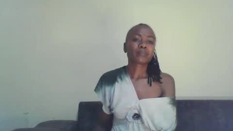 Snapshot of swtebony1 chatting on March 2, 10:38 pm ALICIA online show from March 2, 10:38 pm