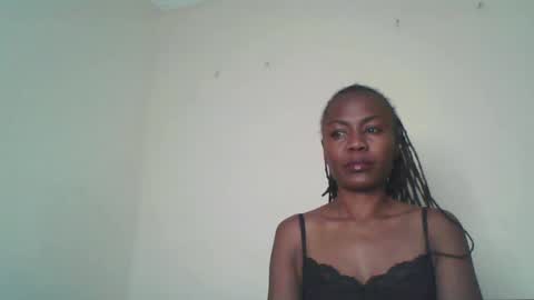 Snapshot of swtebony1 chatting on May 6, 10:48 pm ALICIA online show from May 6, 10:48 pm