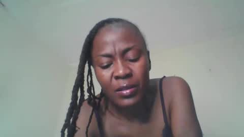 Snapshot of swtebony1 chatting on May 11, 10:40 pm ALICIA online show from May 11, 10:40 pm